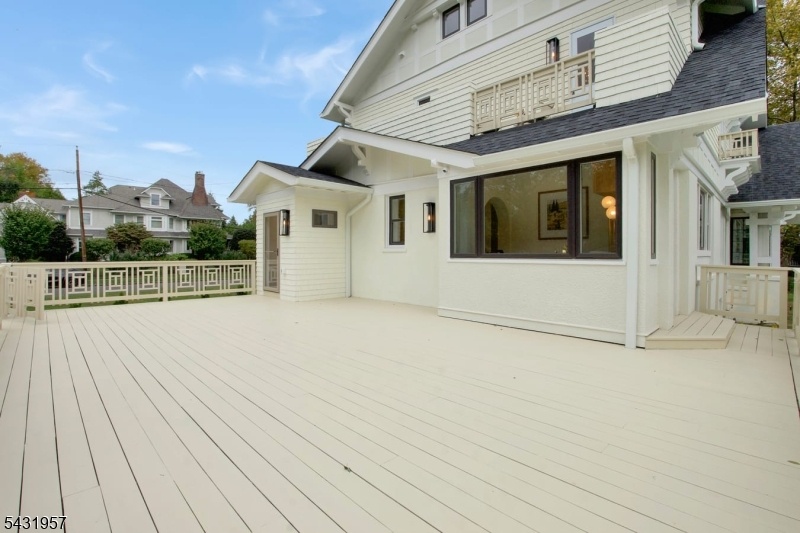 Huge deck