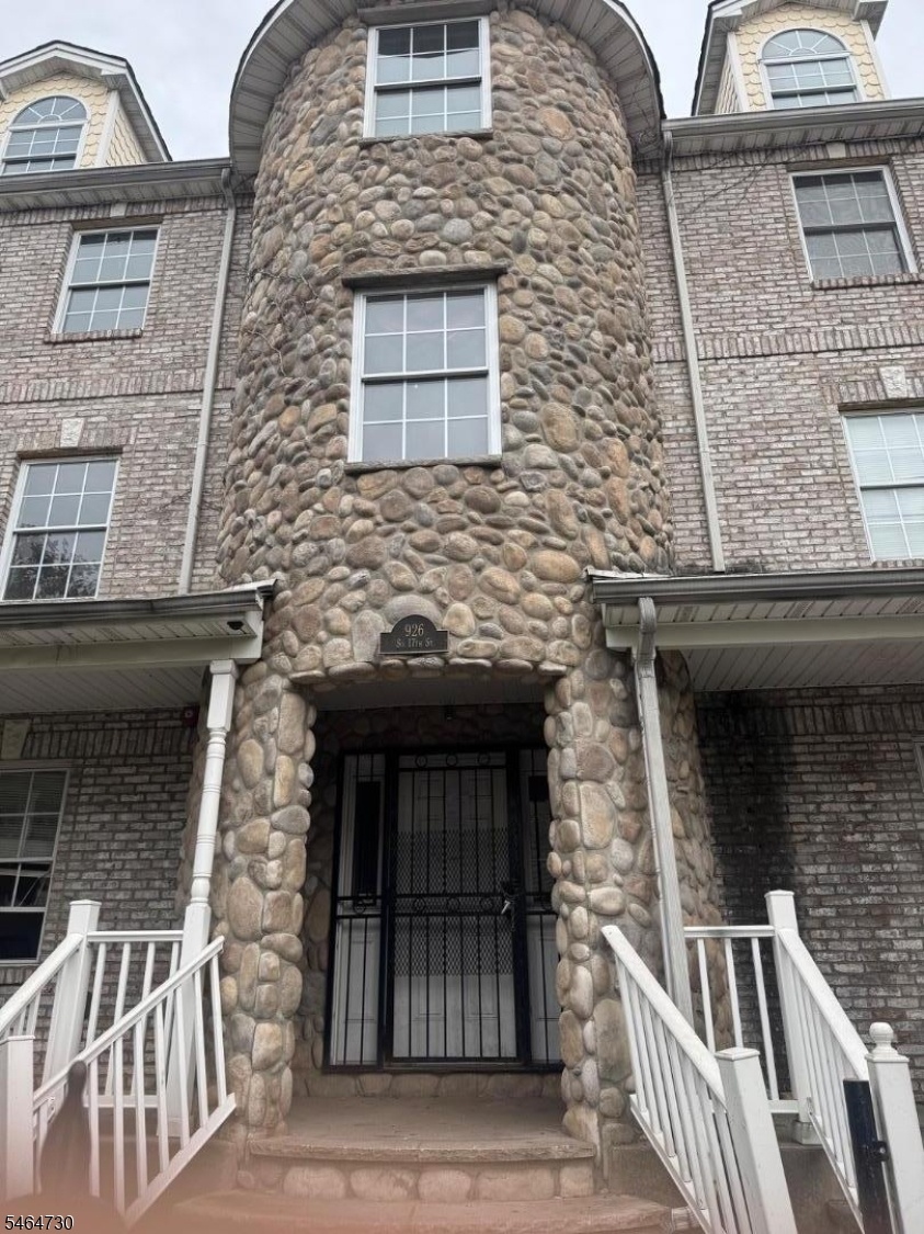 South 17th side