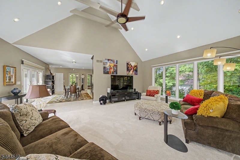 Great Room w/Gas Fireplace
