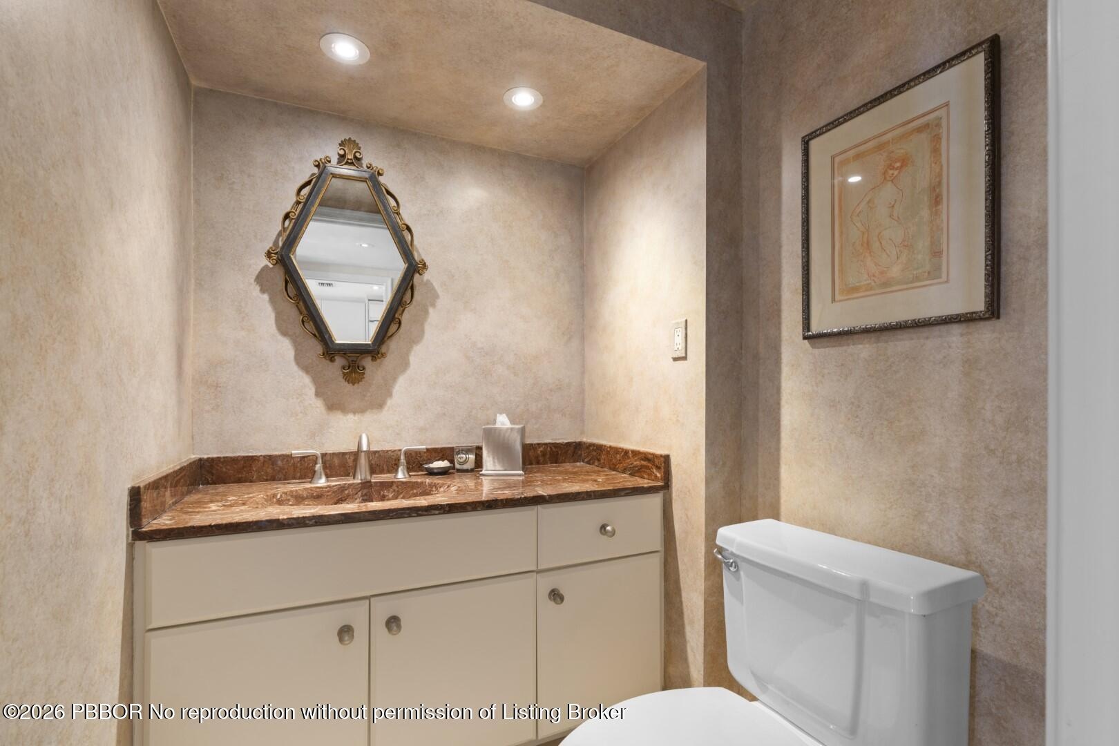 Powder room