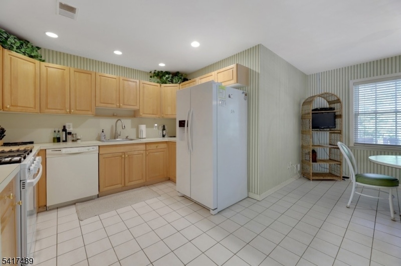 Eat in Kitchen