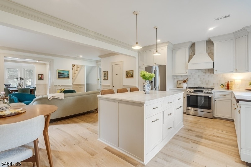 Kitchen 5