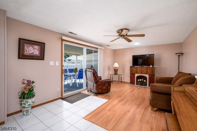 Family Room Alternate View