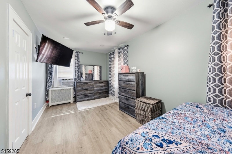 bedroom main
