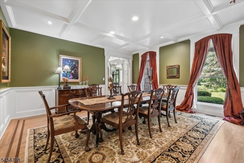 Formal Dining