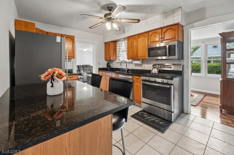 Kitchen 1 of 3