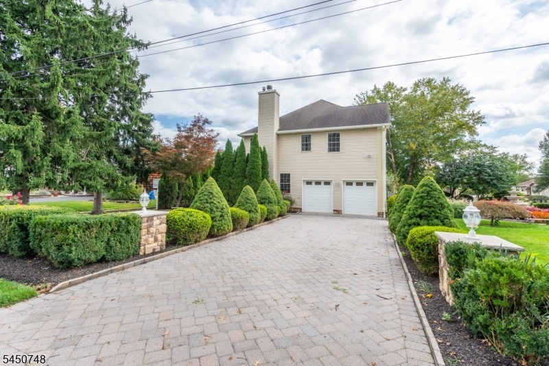 PAVER DRIVEWAY
