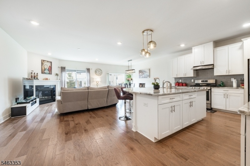 Kitchen/Living