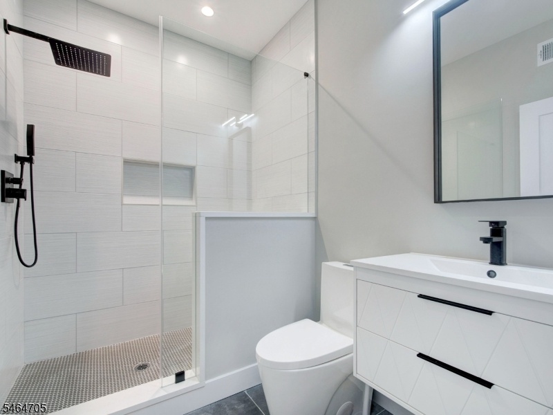 1st Floor Full Bath