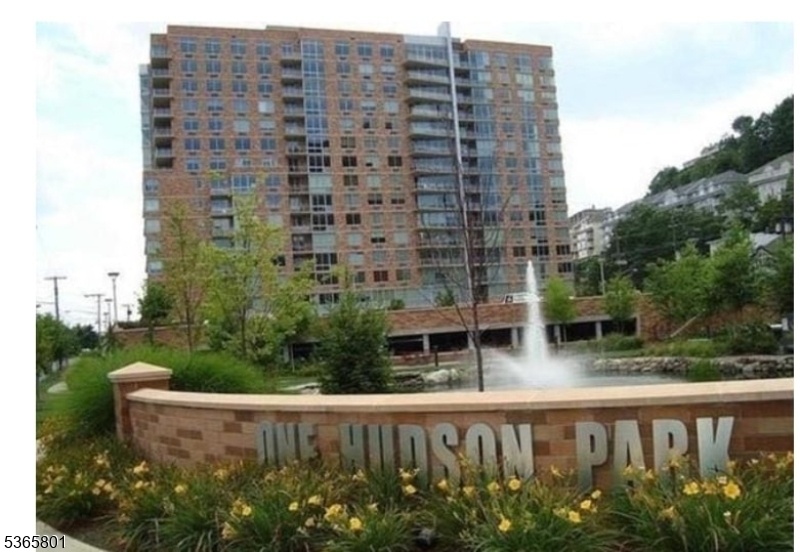 One Hudson Park