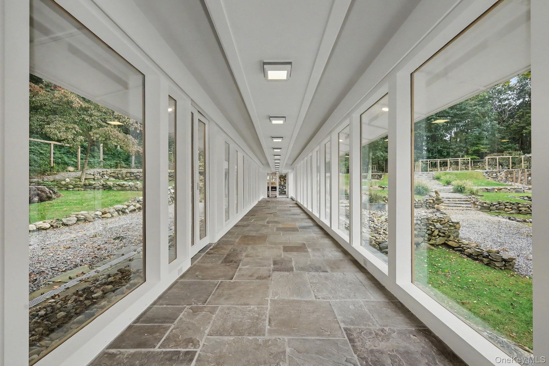 Guest Pavilion  - Walkway