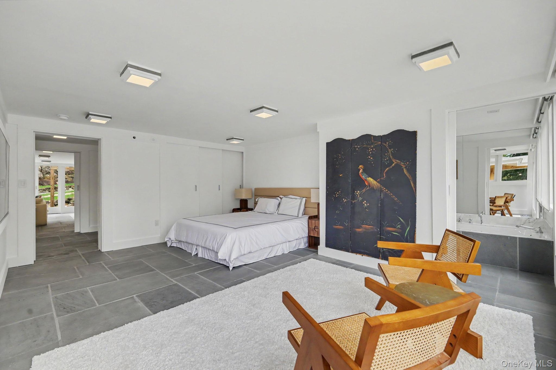 Guest bedroom 1