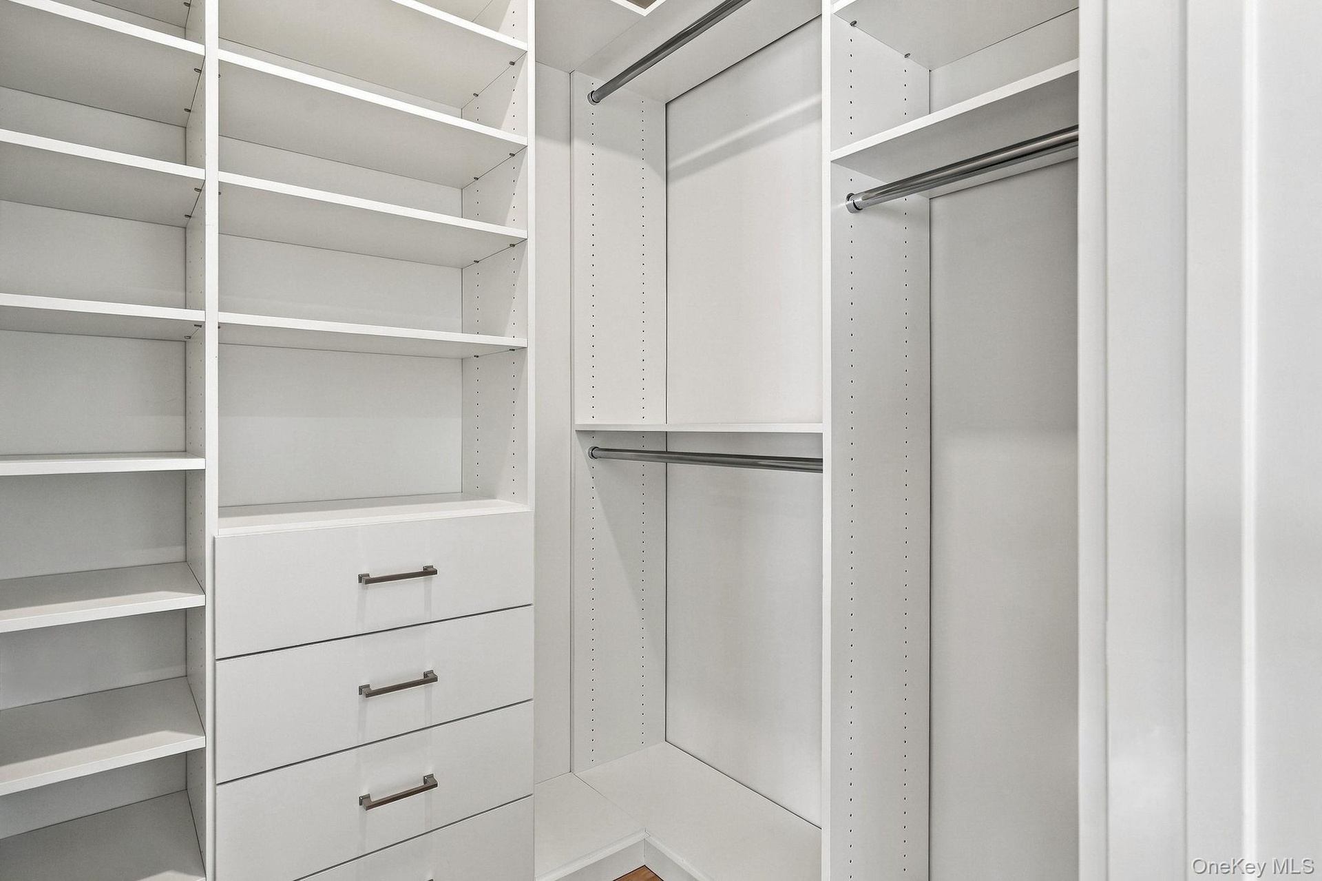 primary walk in closet
