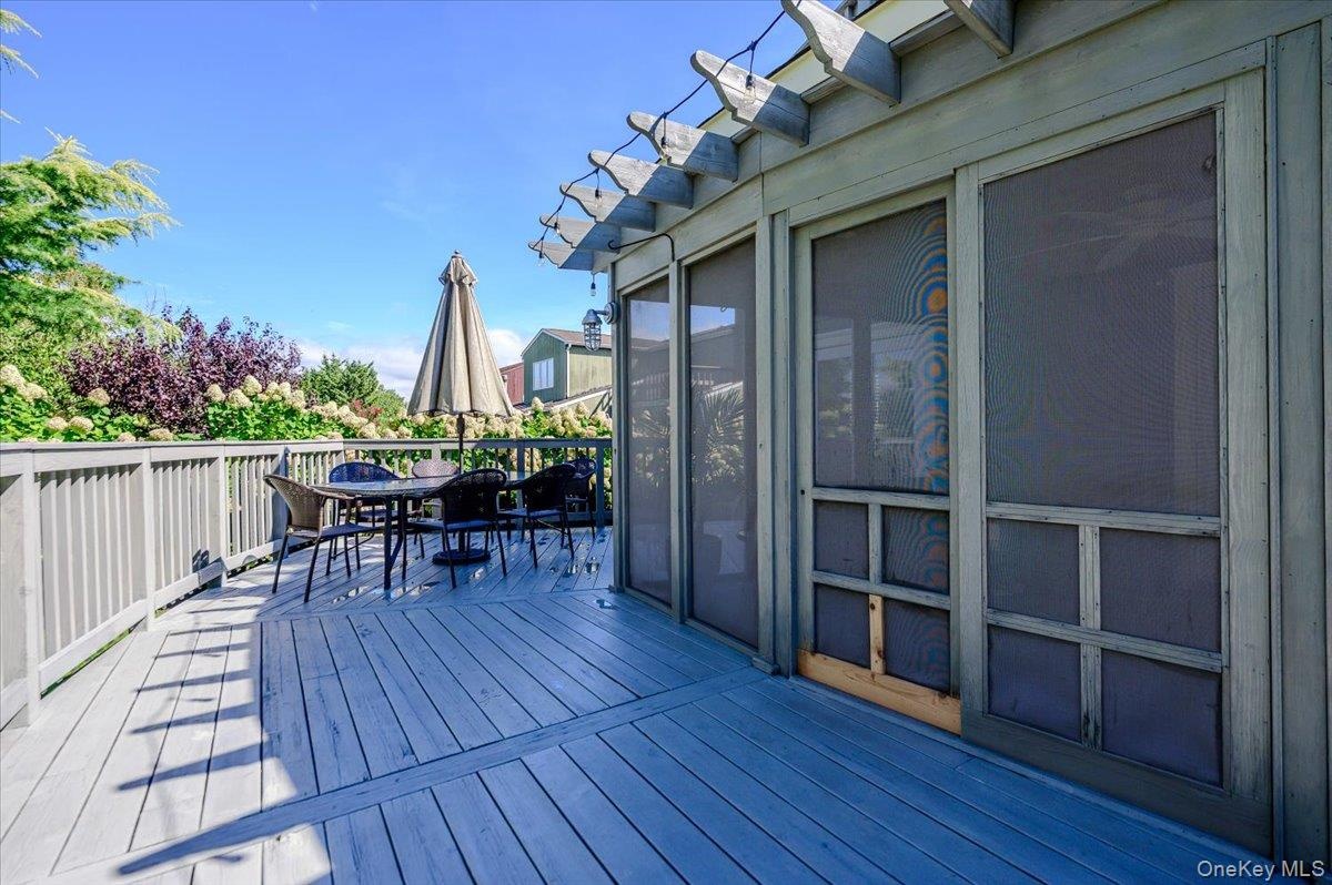 screened in porch
