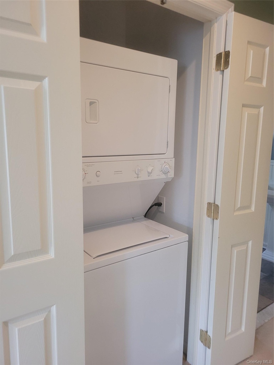 Laundry..Washer/Gas Dryer