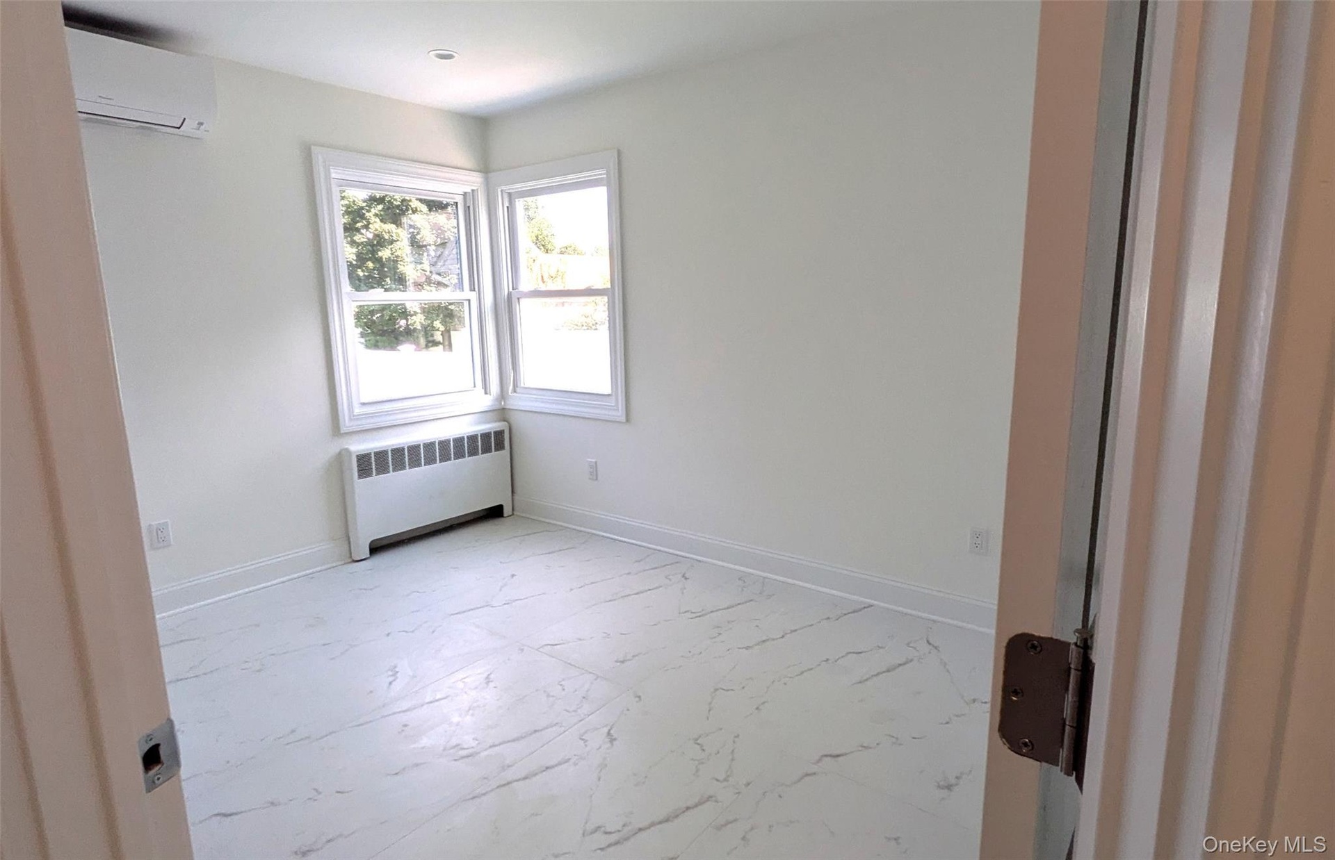 1st Floor Bedroom#1