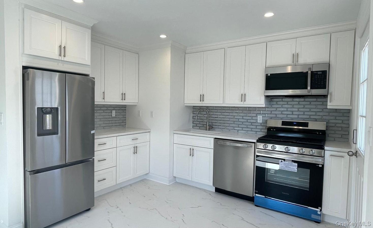 Modern Newly Installed kitchen
