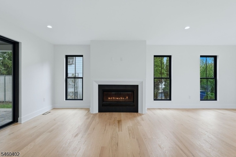 Family Room 4
