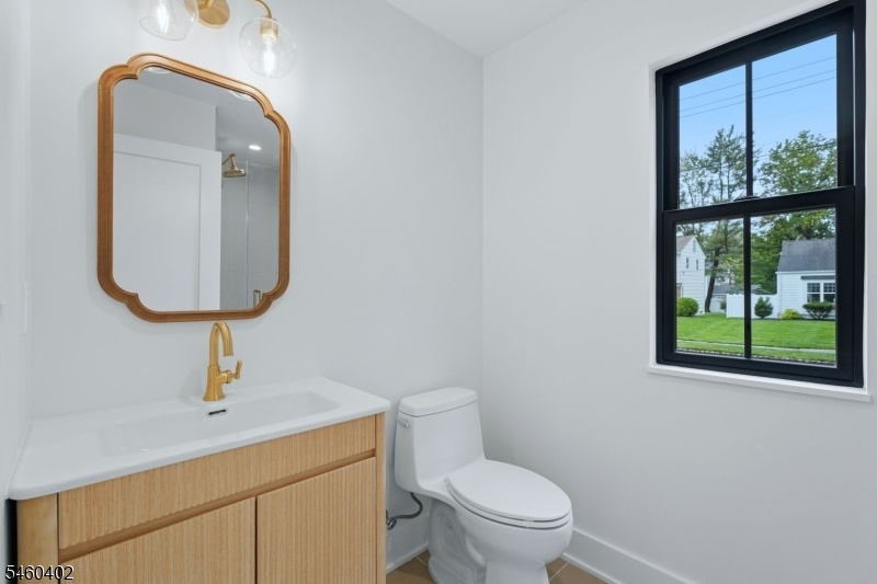 Guest Bath 1