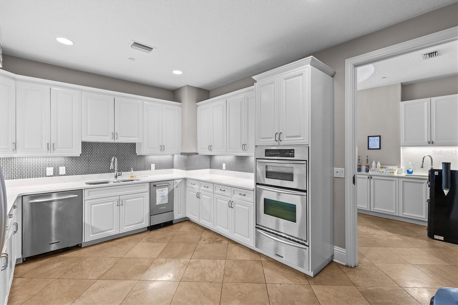 Community kitchen