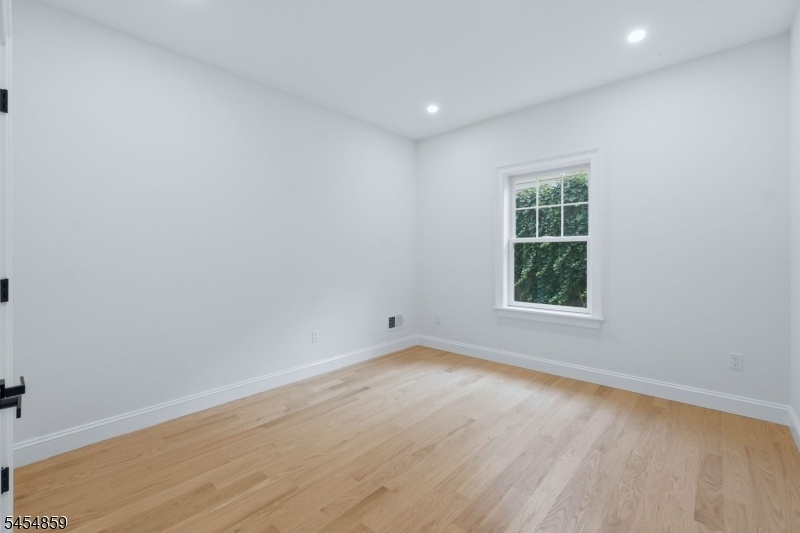 1st Floor bedroom 2