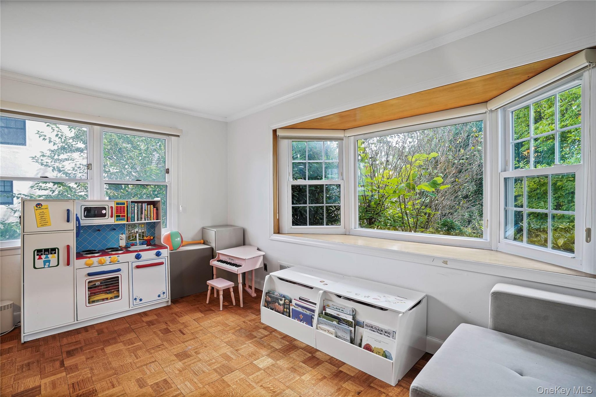 Great Sunroom Or Office