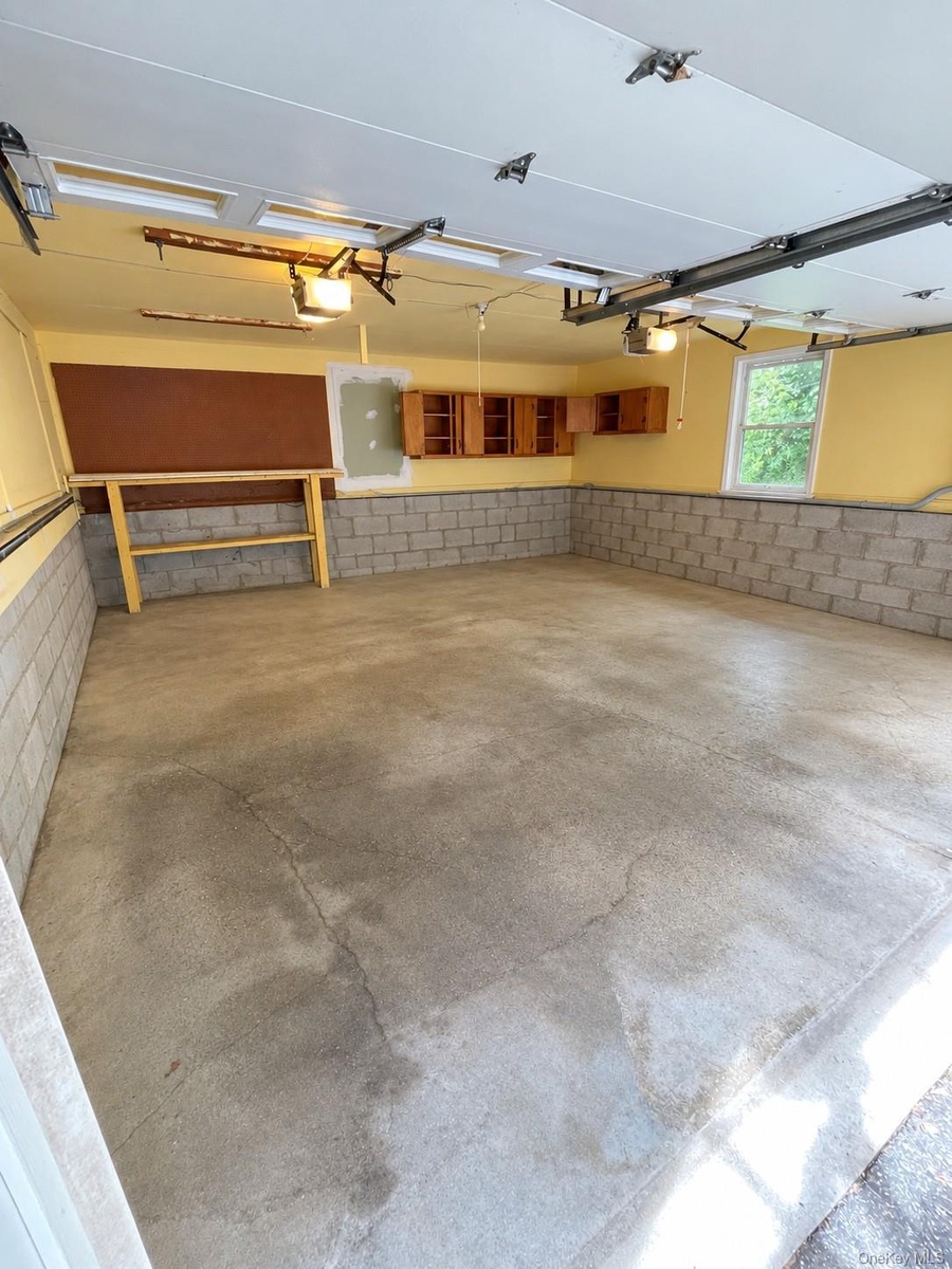 Garage virtually cleaned up