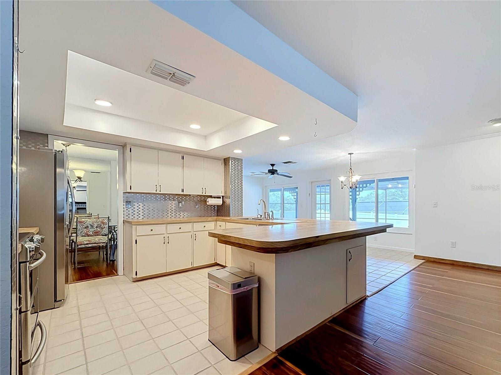 Kitchen - Family Room