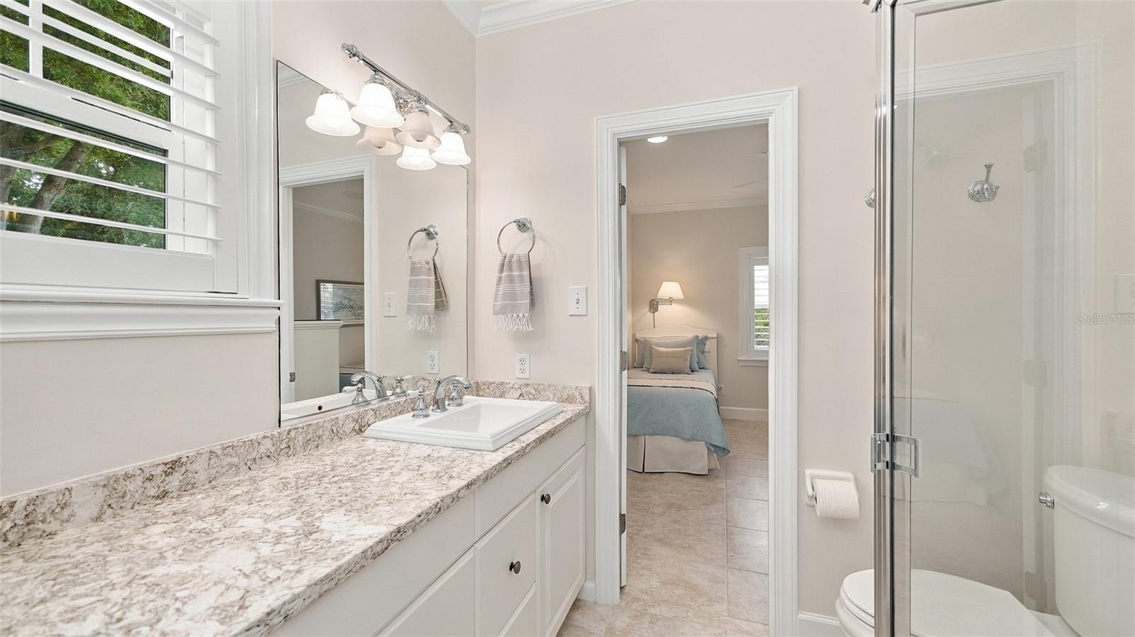 Shared ensuite  bed 3 & 4
