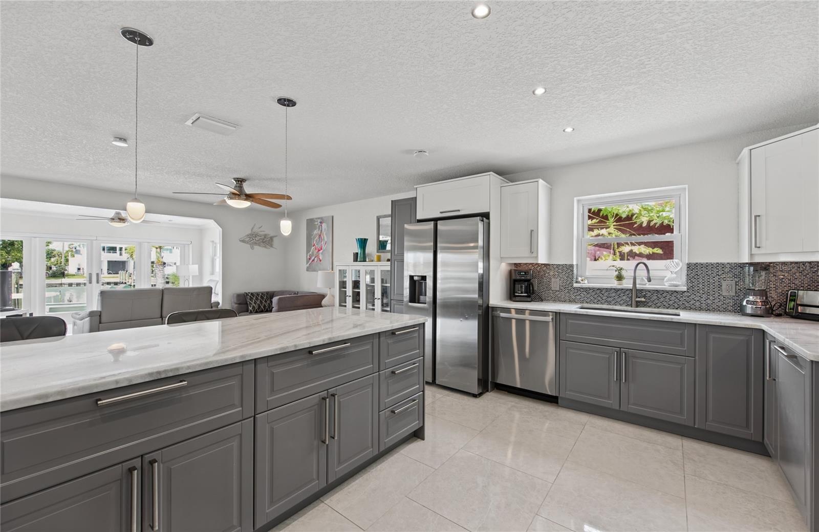 544 Lillian Dr, Madeira Beach