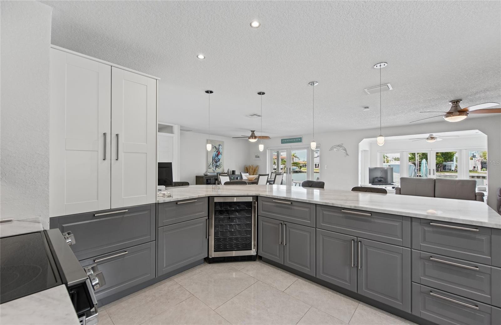 544 Lillian Dr, Madeira Beach - wine refrigerator