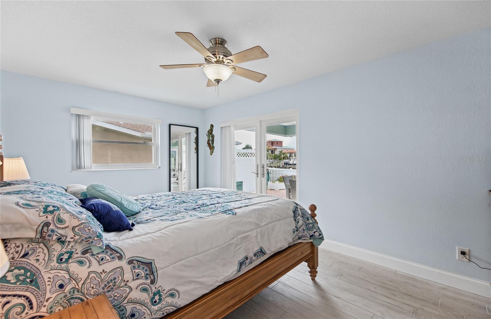 544 Lillian Dr - 2nd bedroom