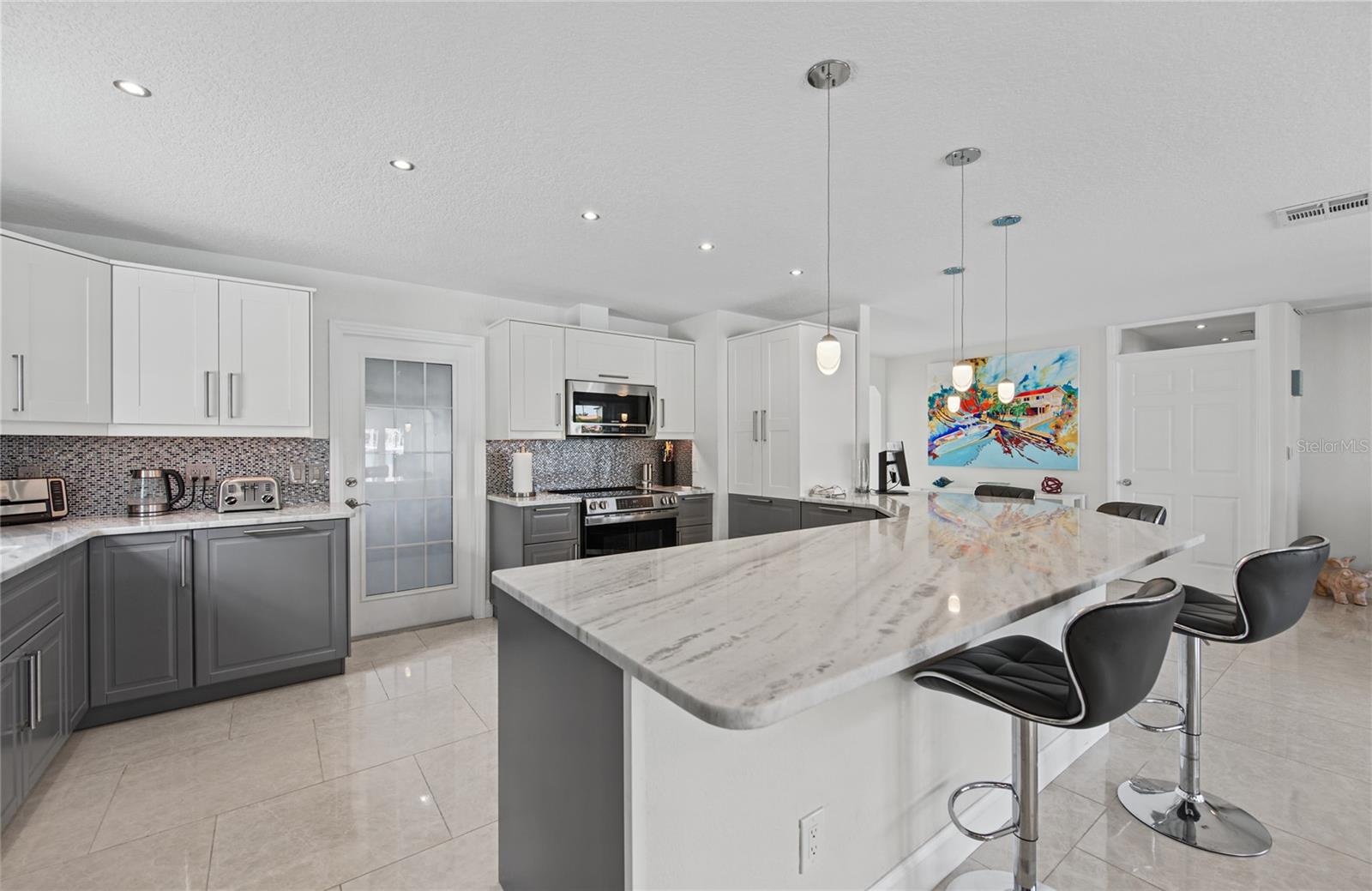 544 Lillian Dr, Madeira Beach