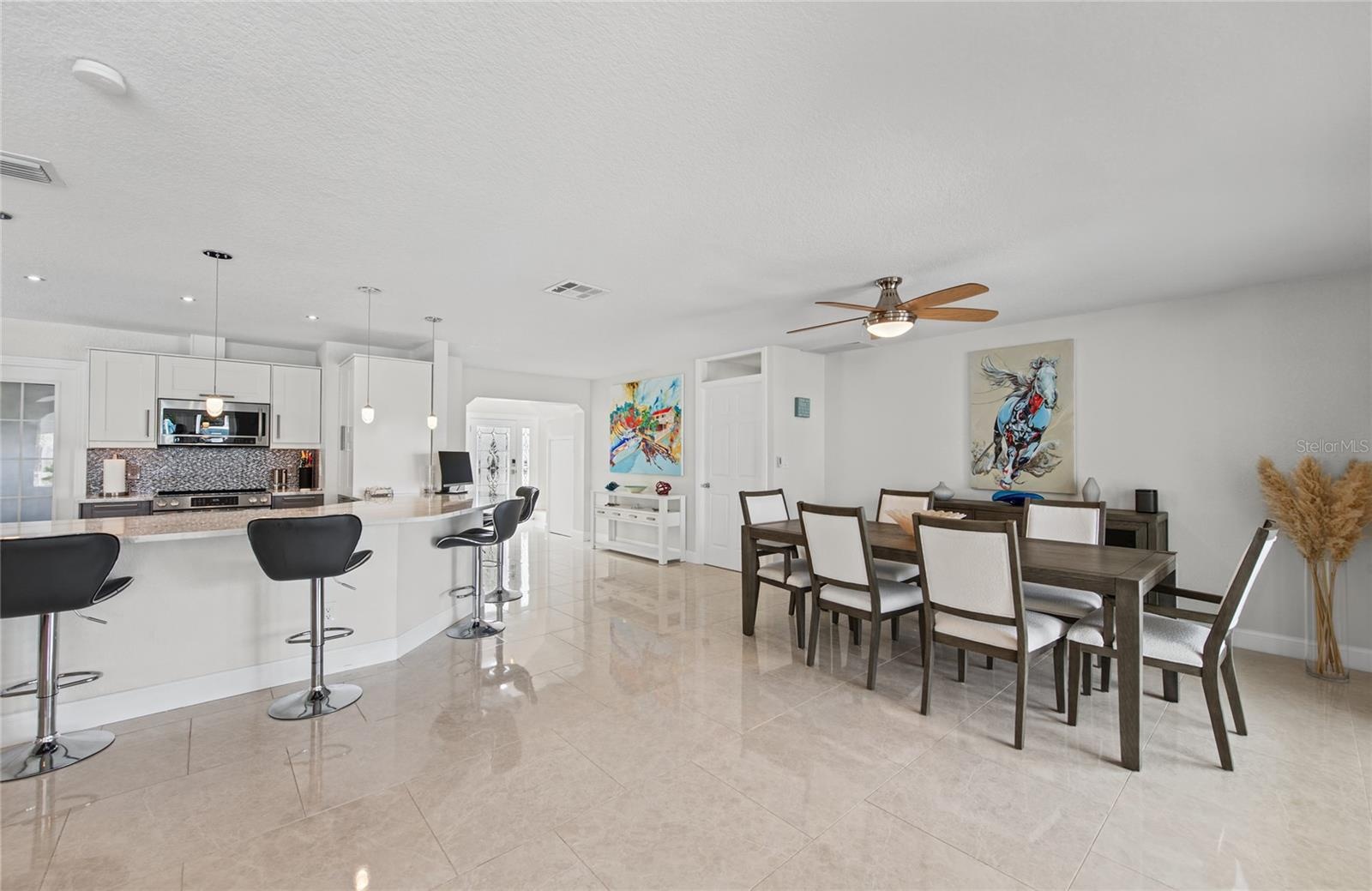 544 Lillian Dr, Madeira Beach