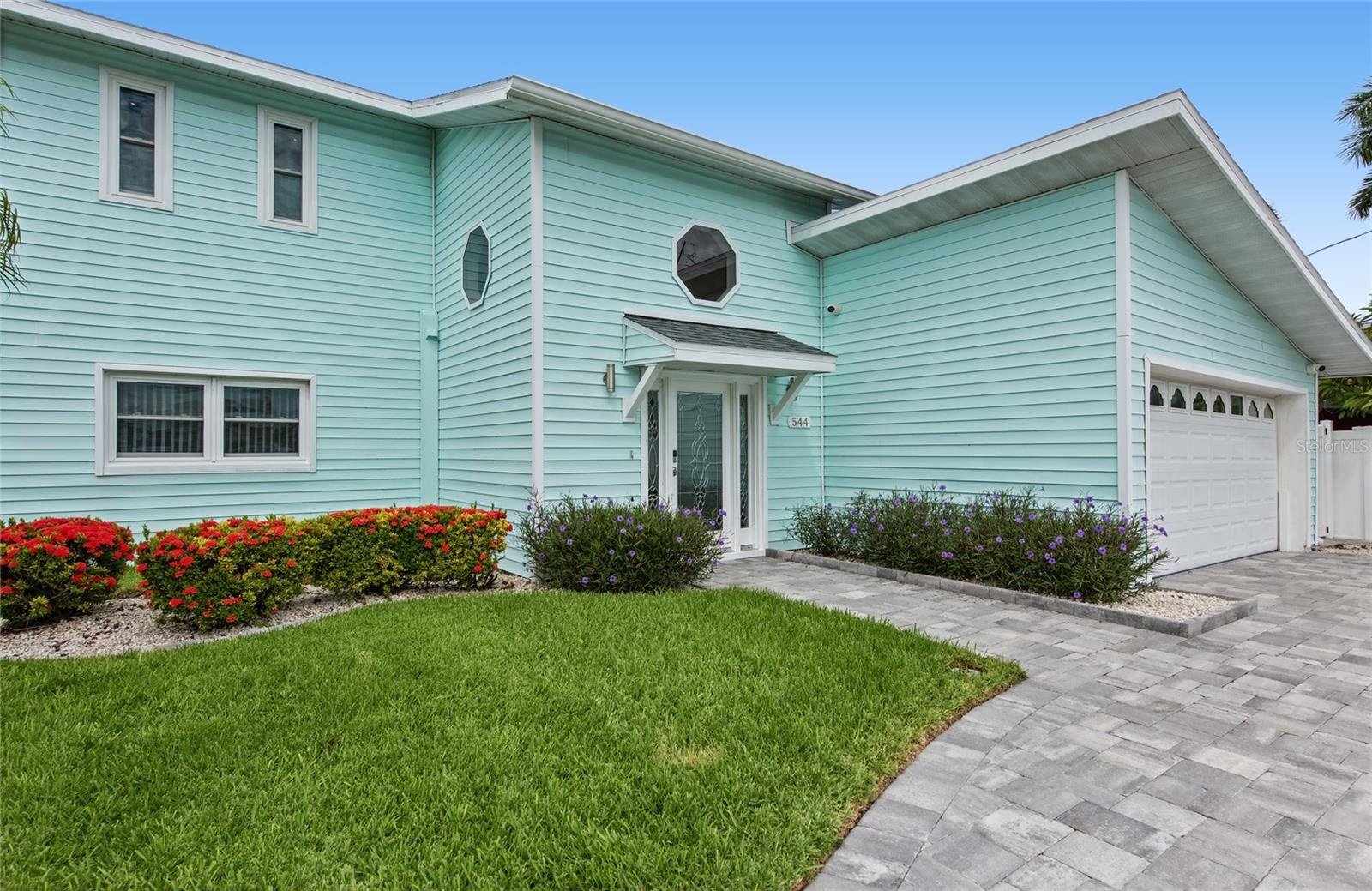 544 Lillian Dr, Madeira Beach