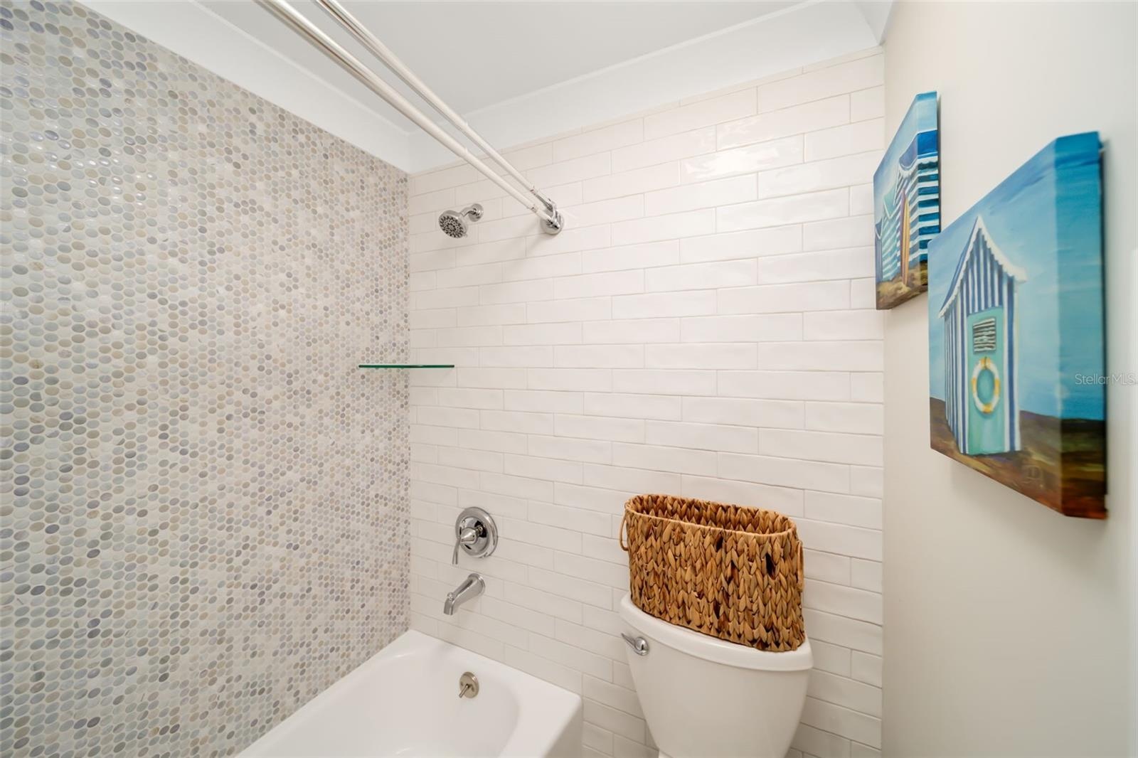 Full guest bath
