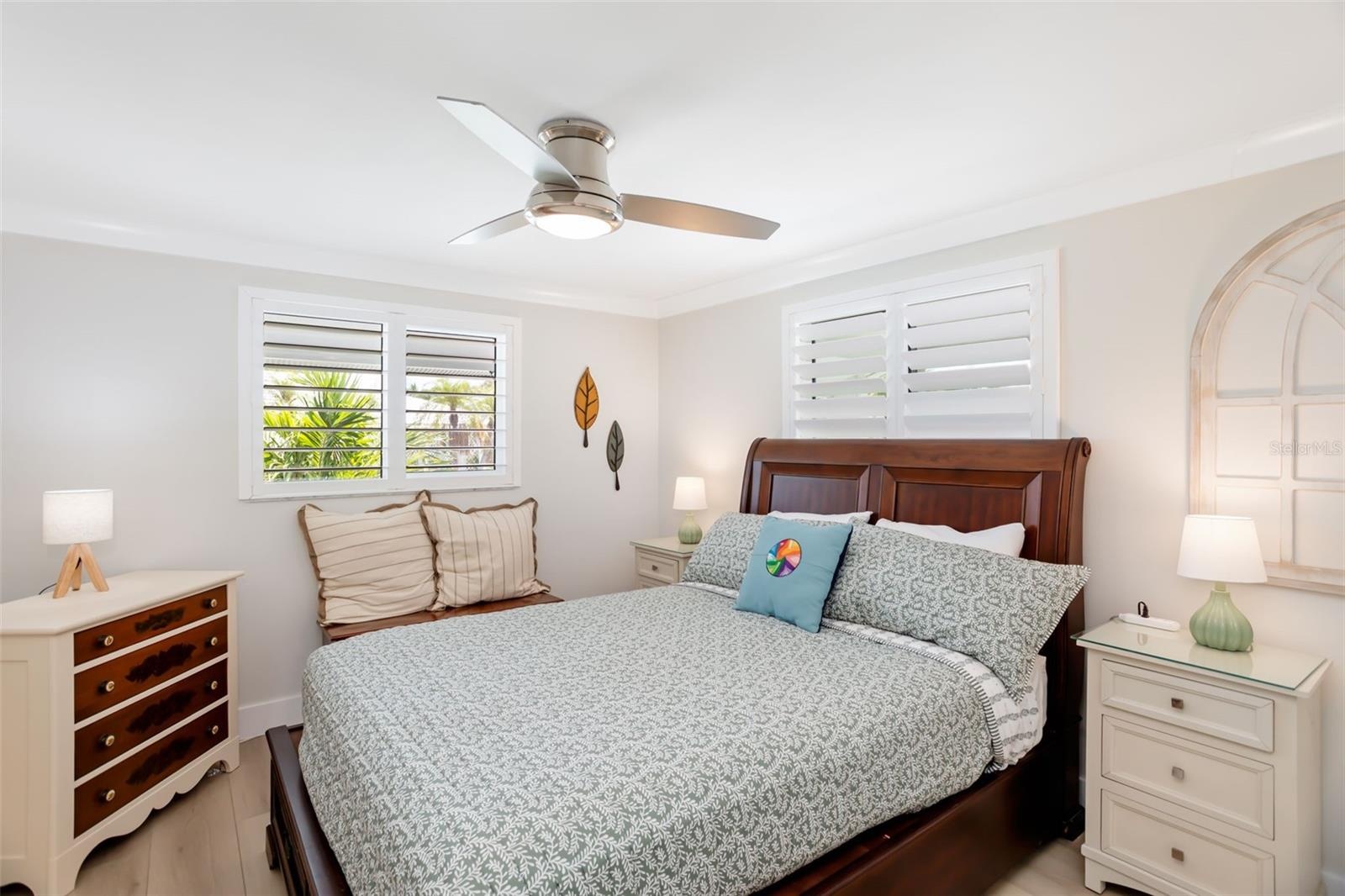 Guest bed