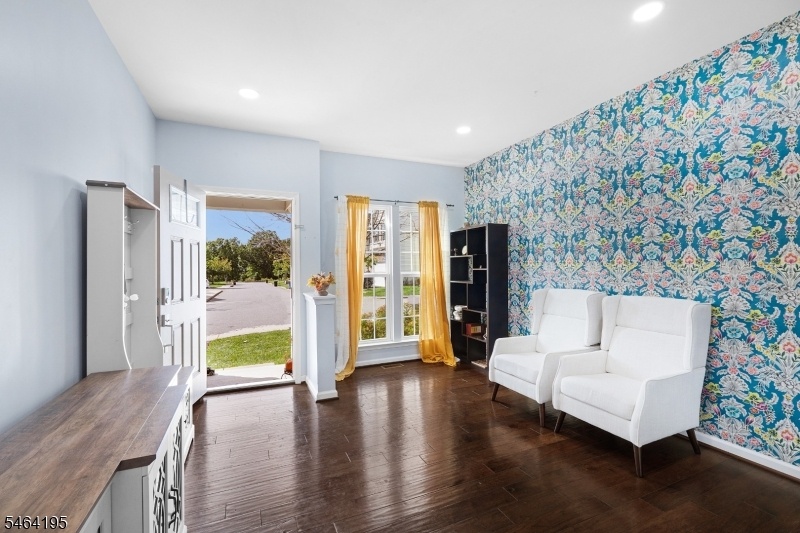 Spacious Entry Foyer