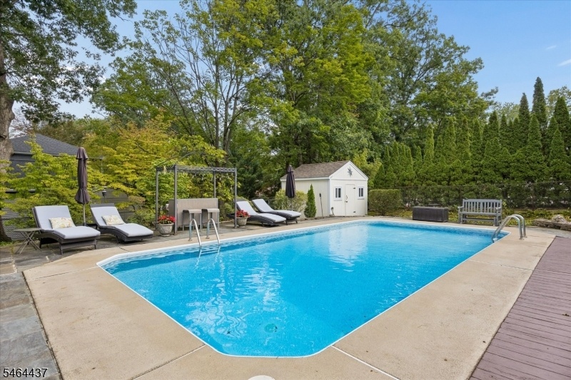 I/G Pool
