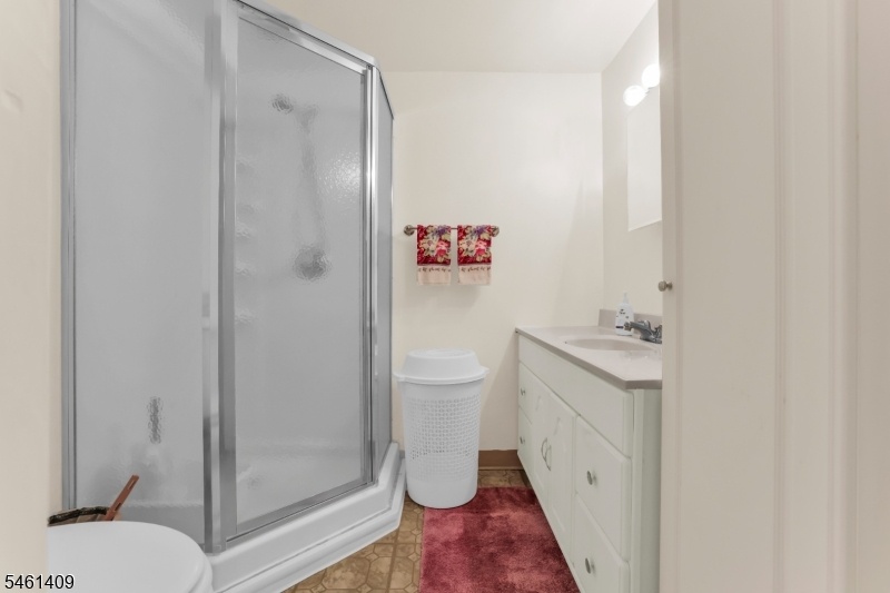 in-law suite full bath