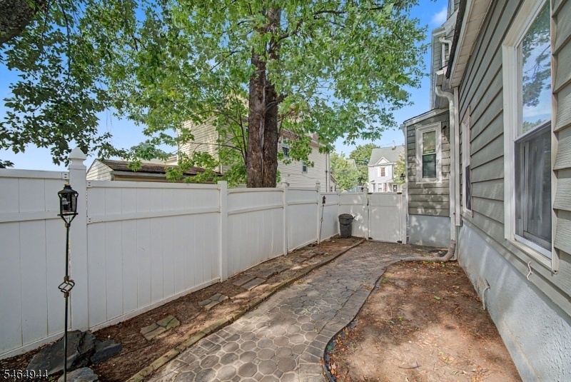 Side patio