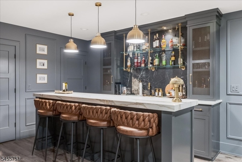 Custom Bar