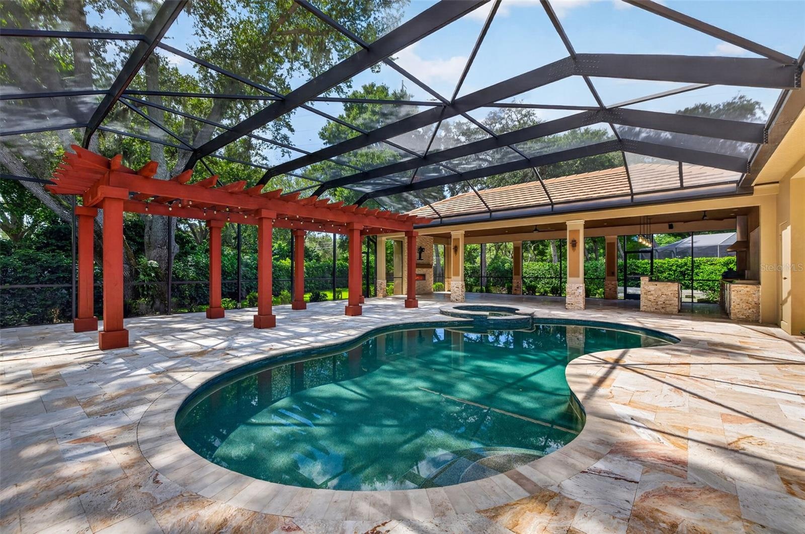 Salt water heated pool & spa with pebbletec finish