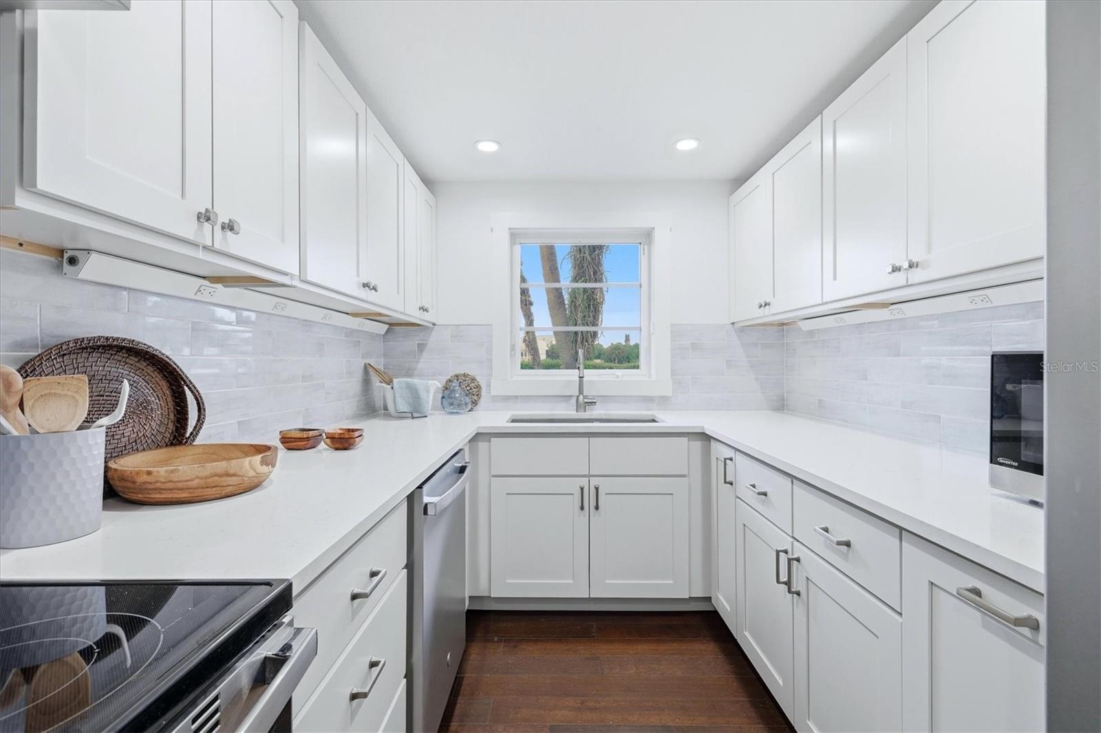 Shaker Cabinets/GE Appliances