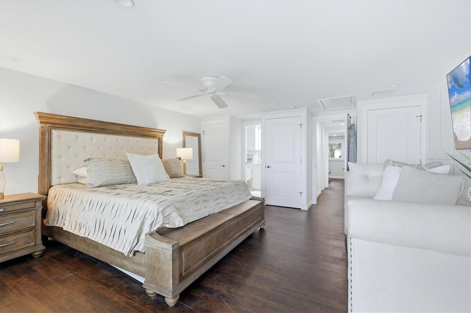 Large Primary Suite!