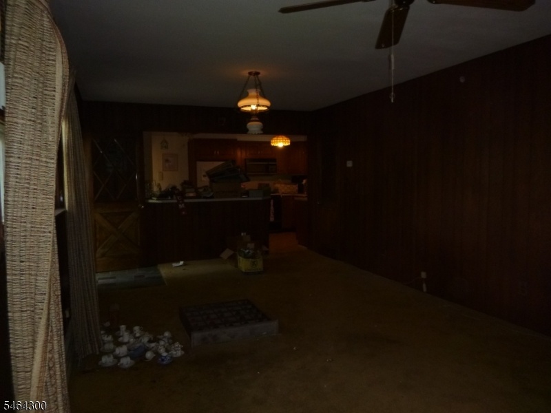 Fam Room
