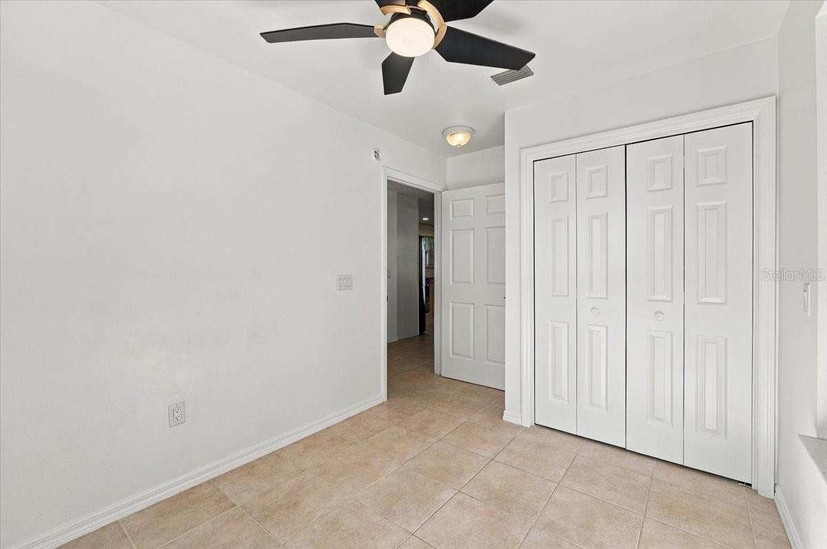 Walk-in closet