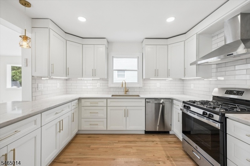 Modern Kitchen