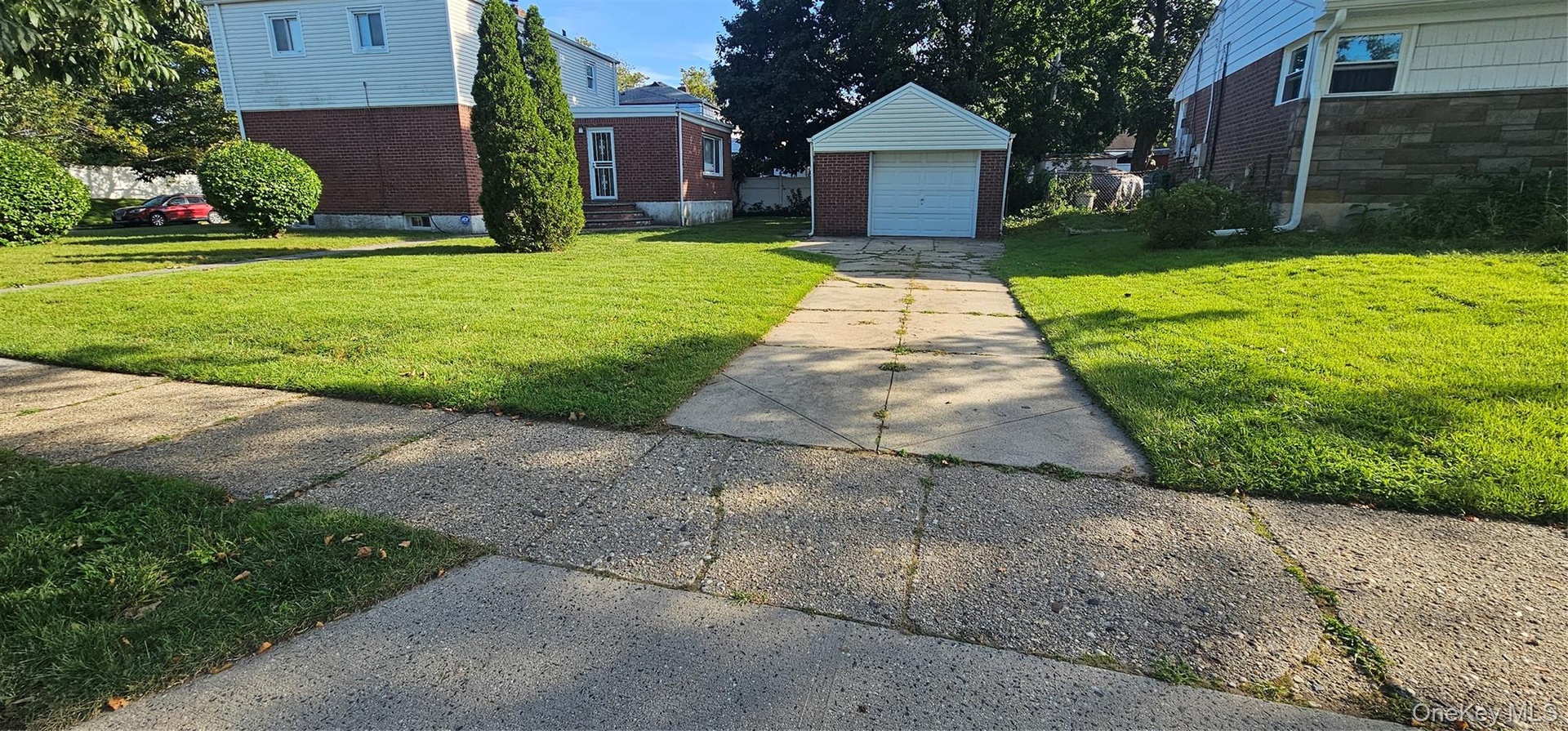 GARAGE AND DRIVEWAY 1