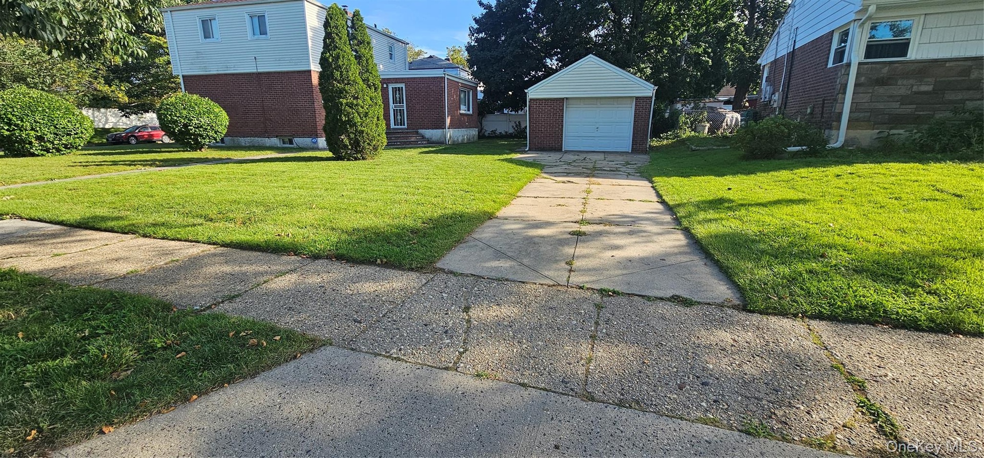 GARAGE AND DRIVEWAY 1